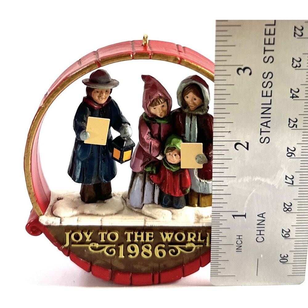 1986 Hallmark Christmas Ornament Joyful Carolers Joy To The World 3” - Picture 5 of 6